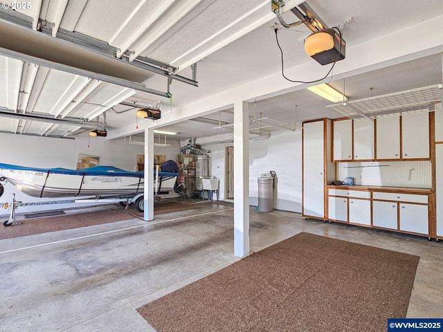 1055 Tukwila Dr, Woodburn, OR 97071