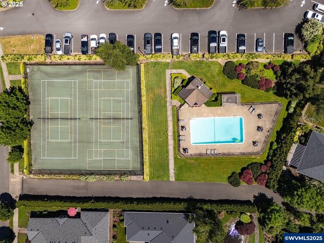 1055 Tukwila Dr, Woodburn, OR 97071