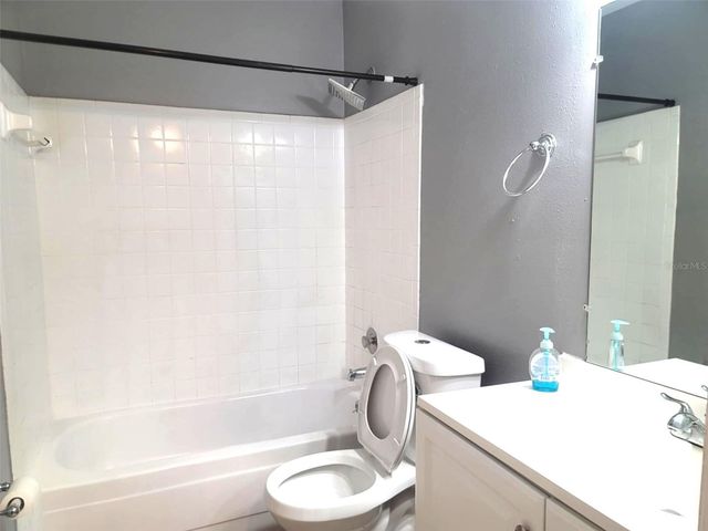 2864 N POWERS DRIVE 150, Orlando, FL 32818