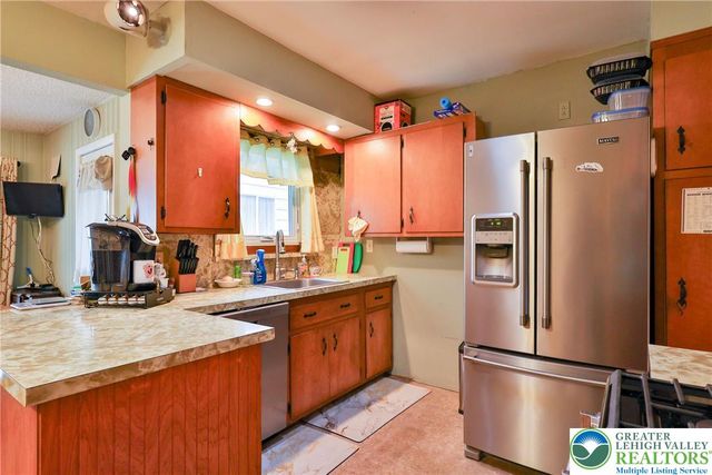 1929 Cloverdale Road, Bethlehem City, PA 18018