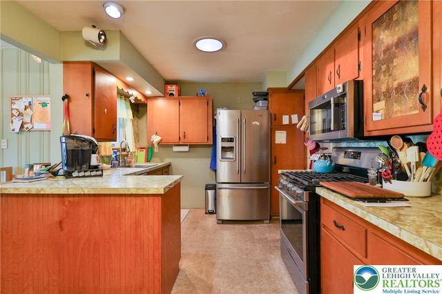 1929 Cloverdale Road, Bethlehem City, PA 18018