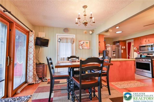 1929 Cloverdale Road, Bethlehem City, PA 18018