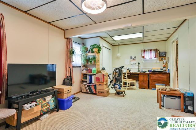 1929 Cloverdale Road, Bethlehem City, PA 18018