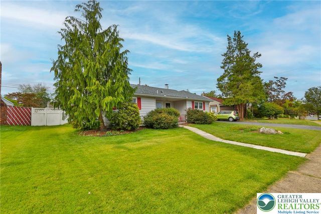 1929 Cloverdale Road, Bethlehem City, PA 18018