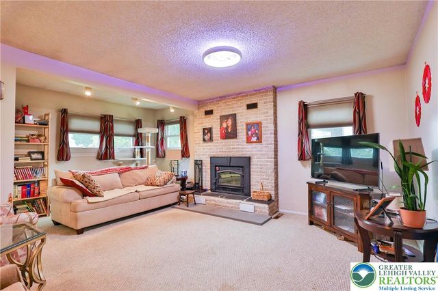 1929 Cloverdale Road, Bethlehem City, PA 18018