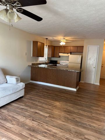 420 Pine Ave., Garden City Beach, SC 29576