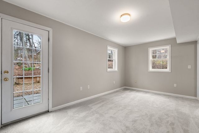 14 Dogwood Rd, Littleton, MA 01460