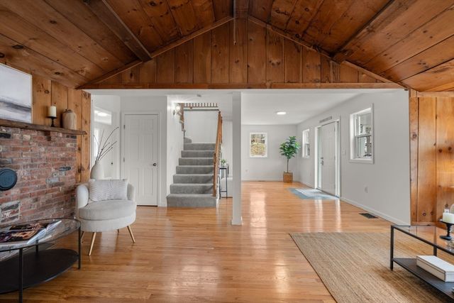 14 Dogwood Rd, Littleton, MA 01460