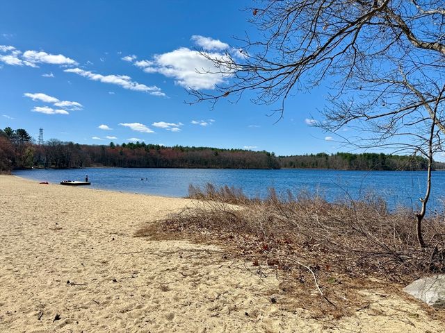 14 Dogwood Rd, Littleton, MA 01460