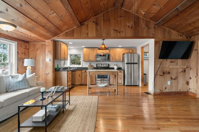 14 Dogwood Rd, Littleton, MA 01460