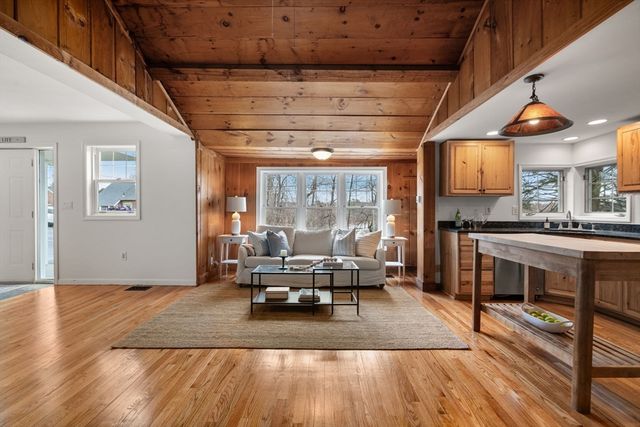 14 Dogwood Rd, Littleton, MA 01460