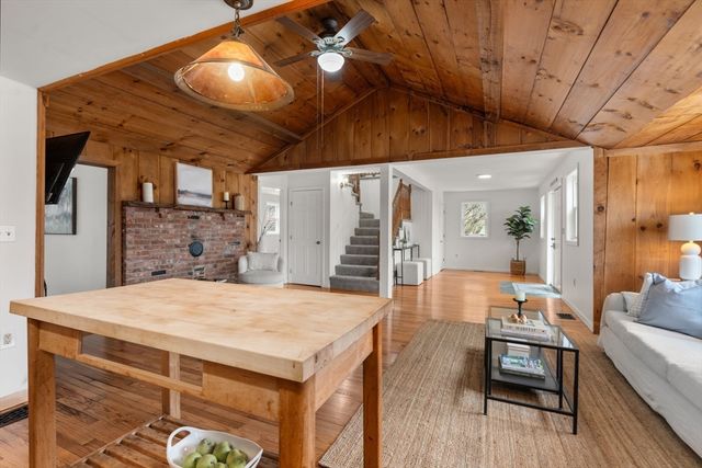 14 Dogwood Rd, Littleton, MA 01460