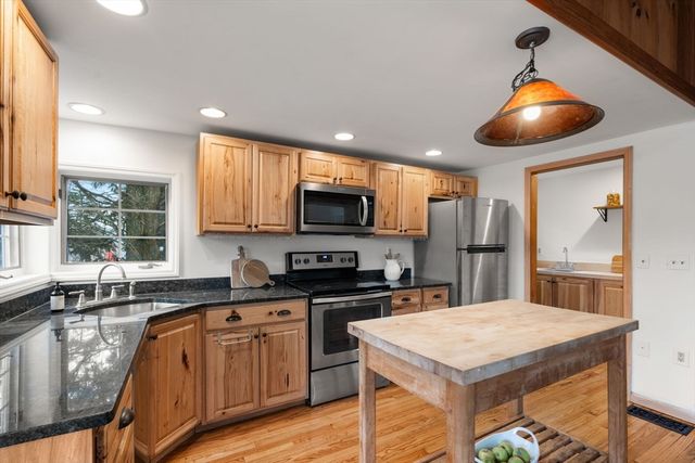 14 Dogwood Rd, Littleton, MA 01460