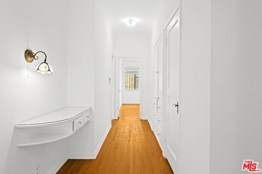 Image 29 of property listing at 361 N Mansfield Avenue, Los Angeles, CA 90036