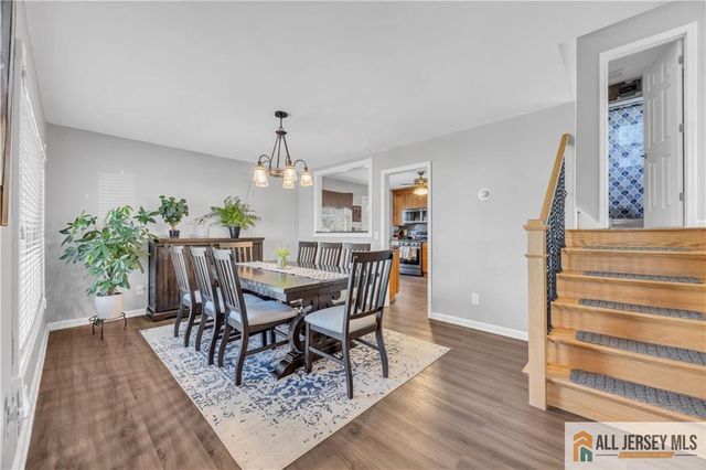 10 Lily Street, Sayreville, NJ 08859