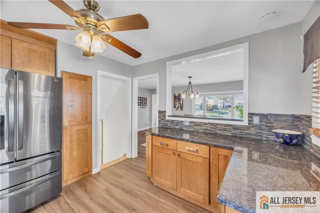 10 Lily Street, Sayreville, NJ 08859