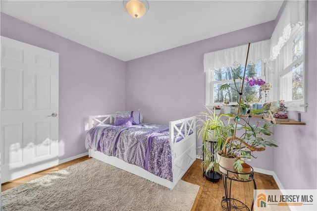 10 Lily Street, Sayreville, NJ 08859