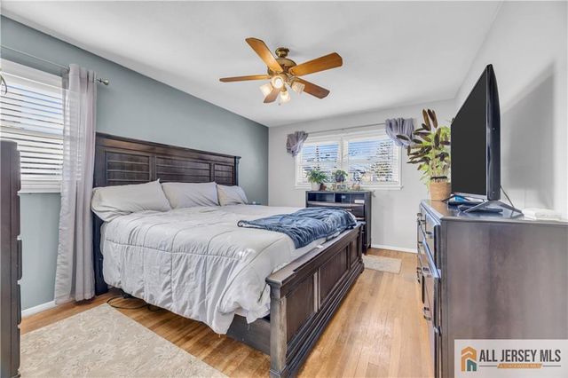 10 Lily Street, Sayreville, NJ 08859