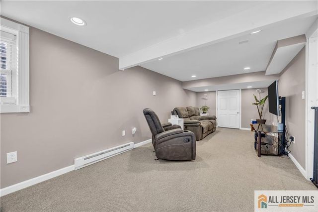 10 Lily Street, Sayreville, NJ 08859