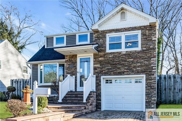 10 Lily Street, Sayreville, NJ 08859
