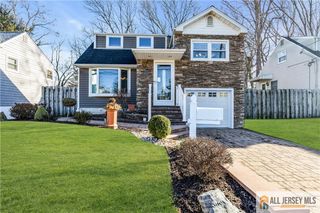 10 Lily Street, Sayreville, NJ 08859