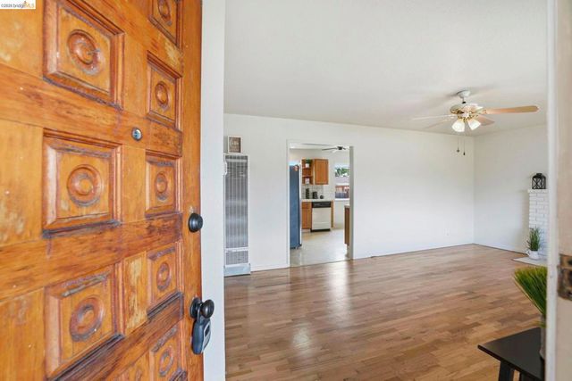 83 Beverly Dr, Salinas, CA 93905