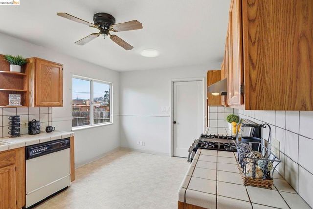 83 Beverly Dr, Salinas, CA 93905