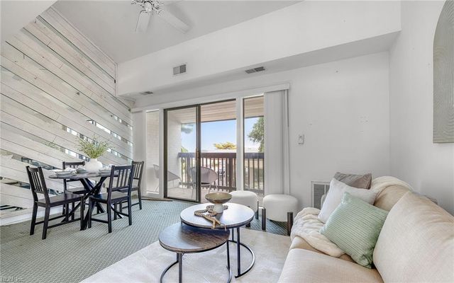 4004 Atlantic Ave Apt CS9, Virginia Beach, VA 23451