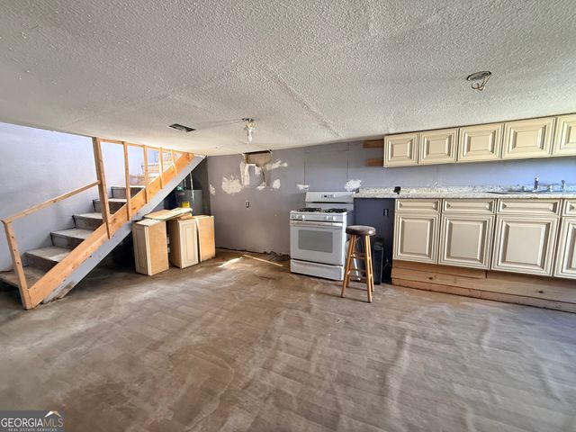 417 N Wilkinson Street, Milledgeville, GA 31061
