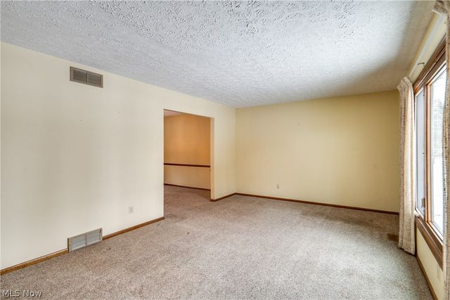 6180 Drexel Street NW, Massillon, OH 44646