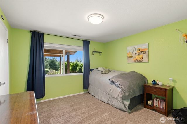 9922 71st Street SW, Lakewood, WA 98498