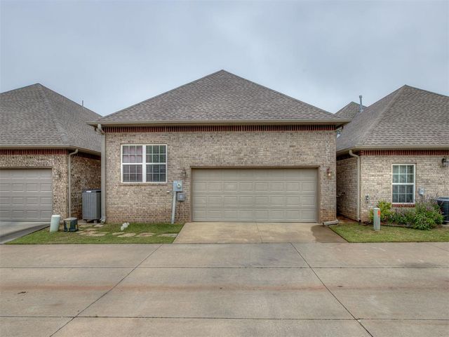 116 Boulevard Du Lac, Norman, OK 73071
