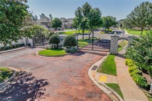 116 Boulevard Du Lac, Norman, OK 73071