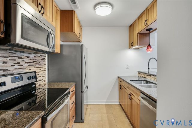 2151 Waters Mill Pt, North Chesterfield, VA 23235