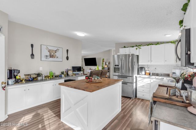 406 King Arthur Drive, Whiteville, NC 28472