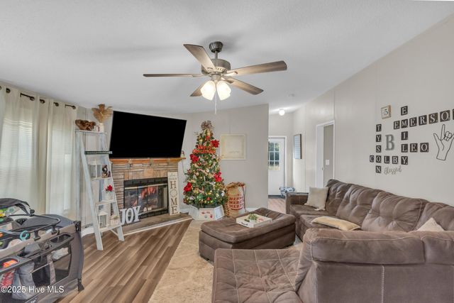 406 King Arthur Drive, Whiteville, NC 28472