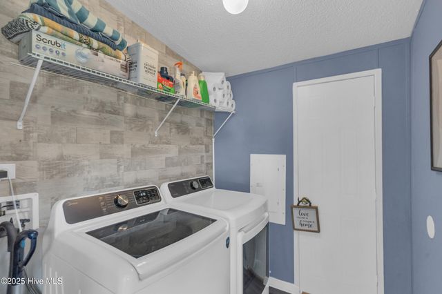 406 King Arthur Drive, Whiteville, NC 28472