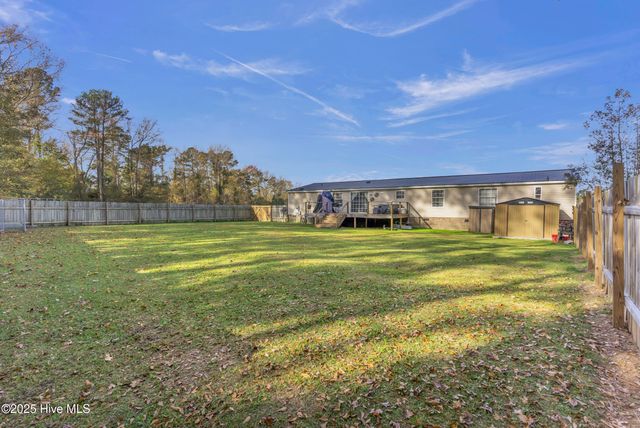 406 King Arthur Drive, Whiteville, NC 28472
