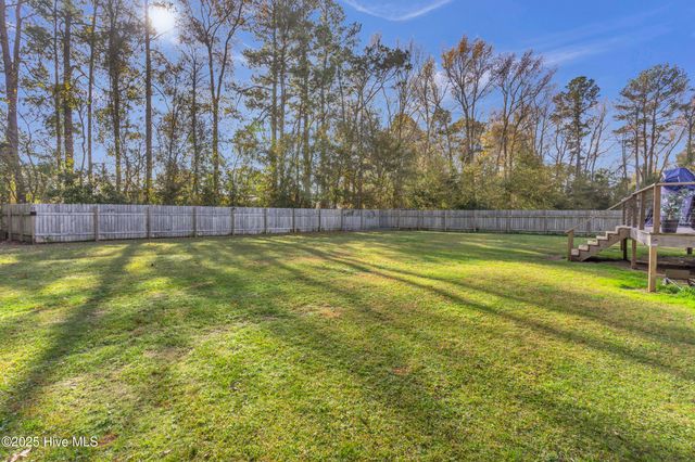 406 King Arthur Drive, Whiteville, NC 28472