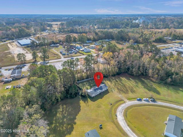 406 King Arthur Drive, Whiteville, NC 28472