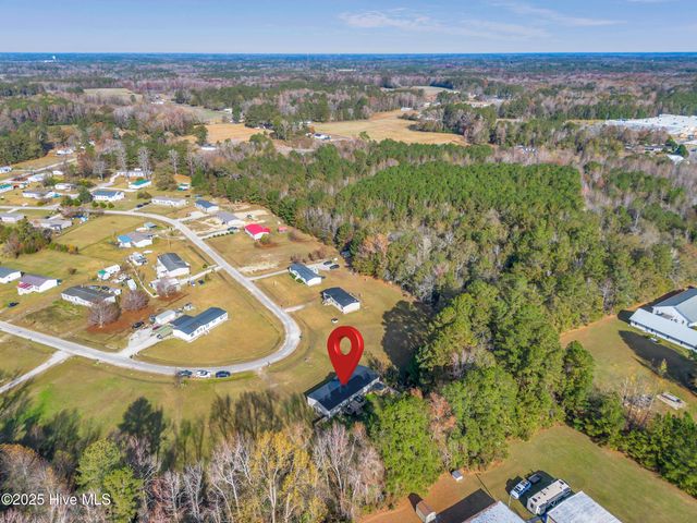 406 King Arthur Drive, Whiteville, NC 28472