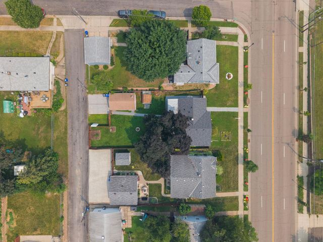 471 White Bear Avenue N, Saint Paul, MN 55106