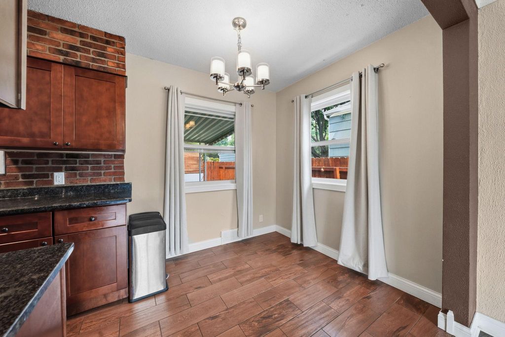 471 White Bear Avenue N, Saint Paul, MN 55106 — photo 2