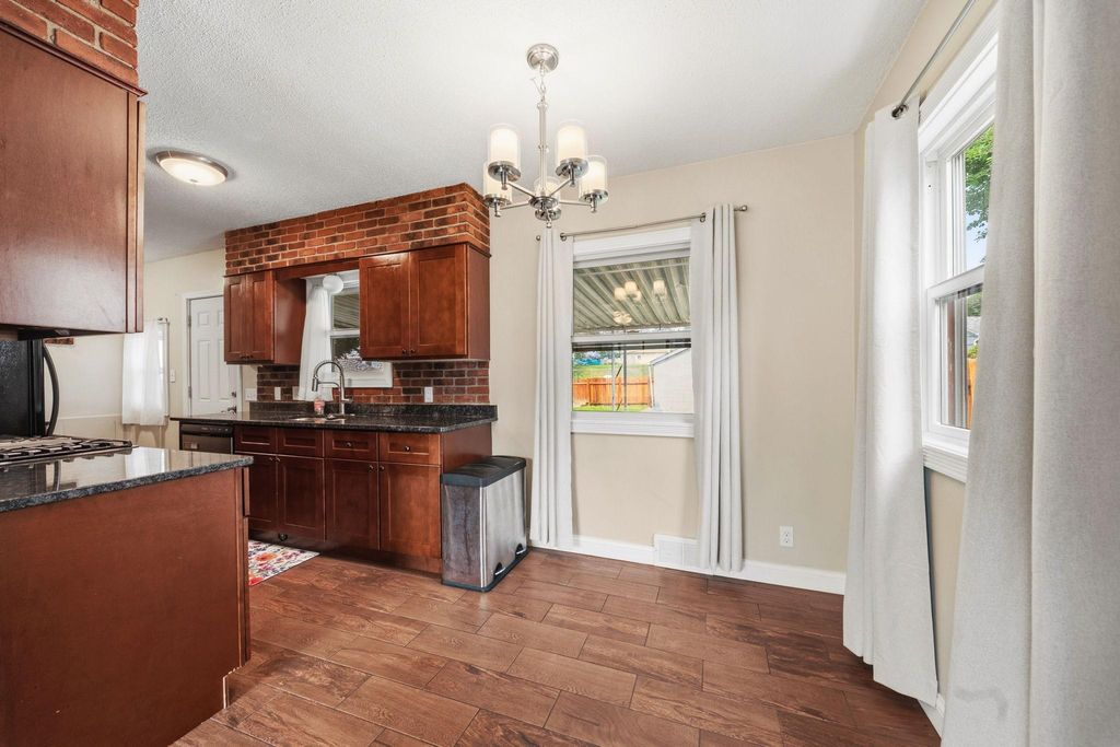471 White Bear Avenue N, Saint Paul, MN 55106 — photo 3