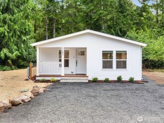 1121 E Lakeshore Drive, Shelton, WA 98584