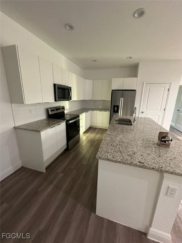 5008 Idaho LN, Labelle, FL 33935