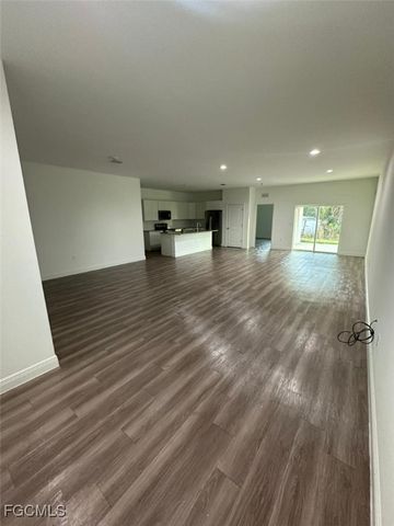 5008 Idaho LN, Labelle, FL 33935