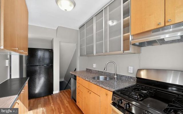 60 S HAWTHORNE RD, Middle River, MD 21220