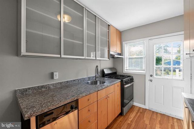 60 S HAWTHORNE RD, Middle River, MD 21220