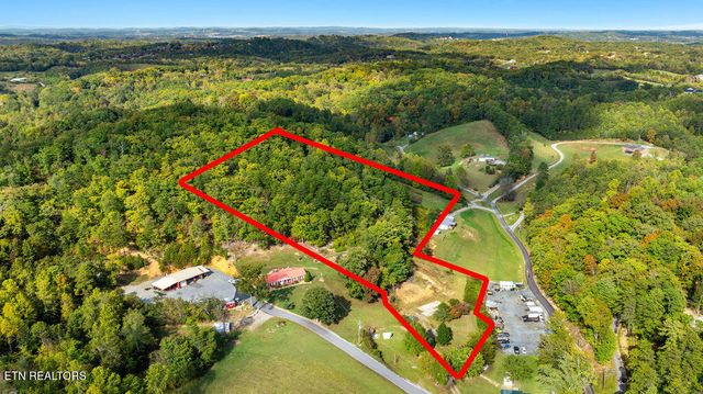 1009 Franklin Lane, Sevierville, TN 37876